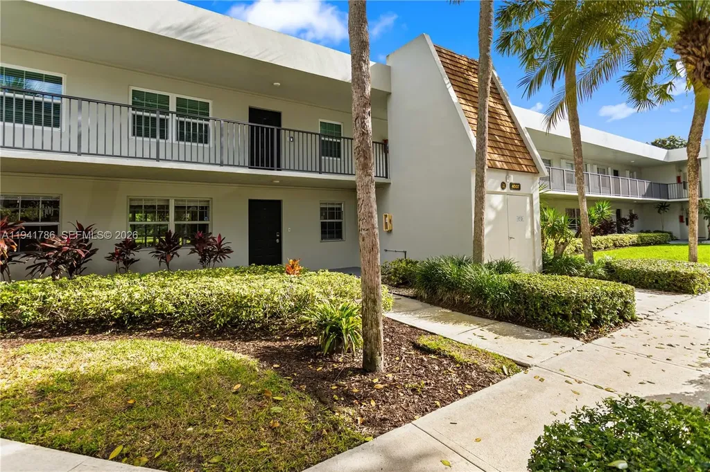4007 N Cypress Drive Pompano Beach FL 33069