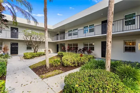 4007 N Cypress Drive Pompano Beach FL 33069