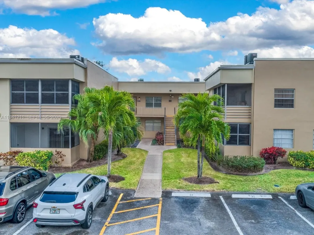 414 Capri I Delray Beach FL 33484