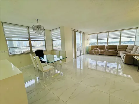 18041 Biscayne Boulevard *BOAT Slip & Unit* Aventura FL 33160