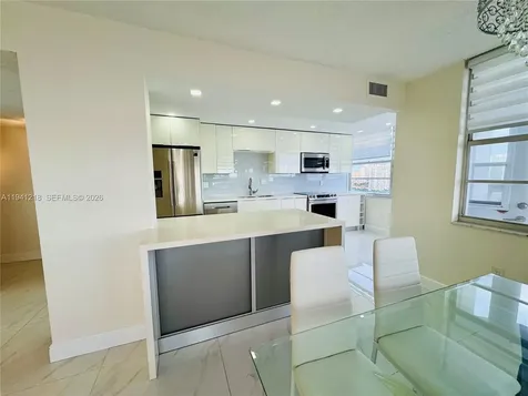 18041 Biscayne Boulevard *BOAT Slip & Unit* Aventura FL 33160