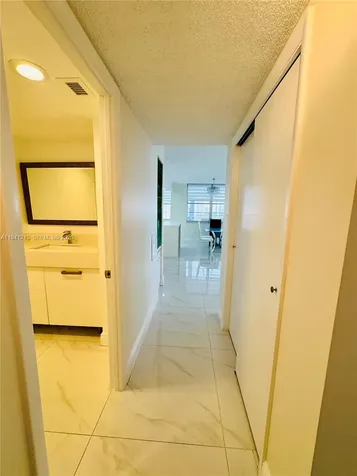 18041 Biscayne Boulevard *BOAT Slip & Unit* Aventura FL 33160