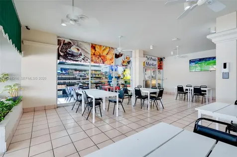18041 Biscayne Boulevard *BOAT Slip & Unit* Aventura FL 33160