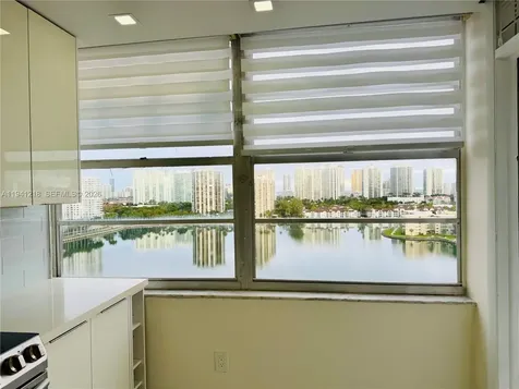 18041 Biscayne Boulevard *BOAT Slip & Unit* Aventura FL 33160