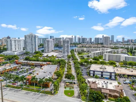 18041 Biscayne Boulevard *BOAT Slip & Unit* Aventura FL 33160