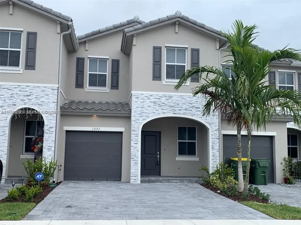 1271 SE 27th Terrace Homestead FL 33035