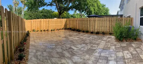 1271 SE 27th Terrace Homestead FL 33035