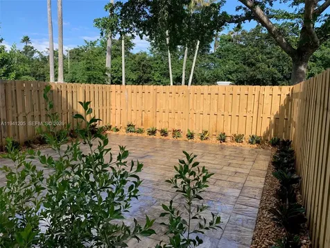 1271 SE 27th Terrace Homestead FL 33035