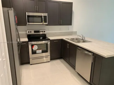 1271 SE 27th Terrace Homestead FL 33035