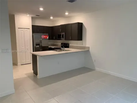 1271 SE 27th Terrace Homestead FL 33035