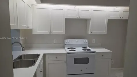 202 Lake Pointe Drive Oakland Park FL 33309