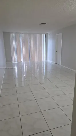 202 Lake Pointe Drive Oakland Park FL 33309