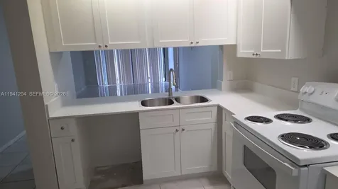 202 Lake Pointe Drive Oakland Park FL 33309