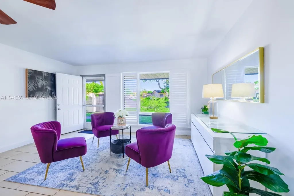 312 N Luna Court Hollywood FL 33021