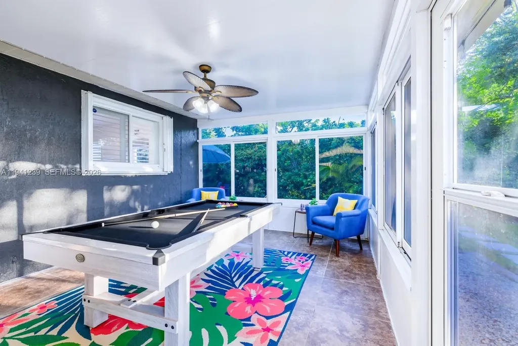 312 N Luna Court Hollywood FL 33021