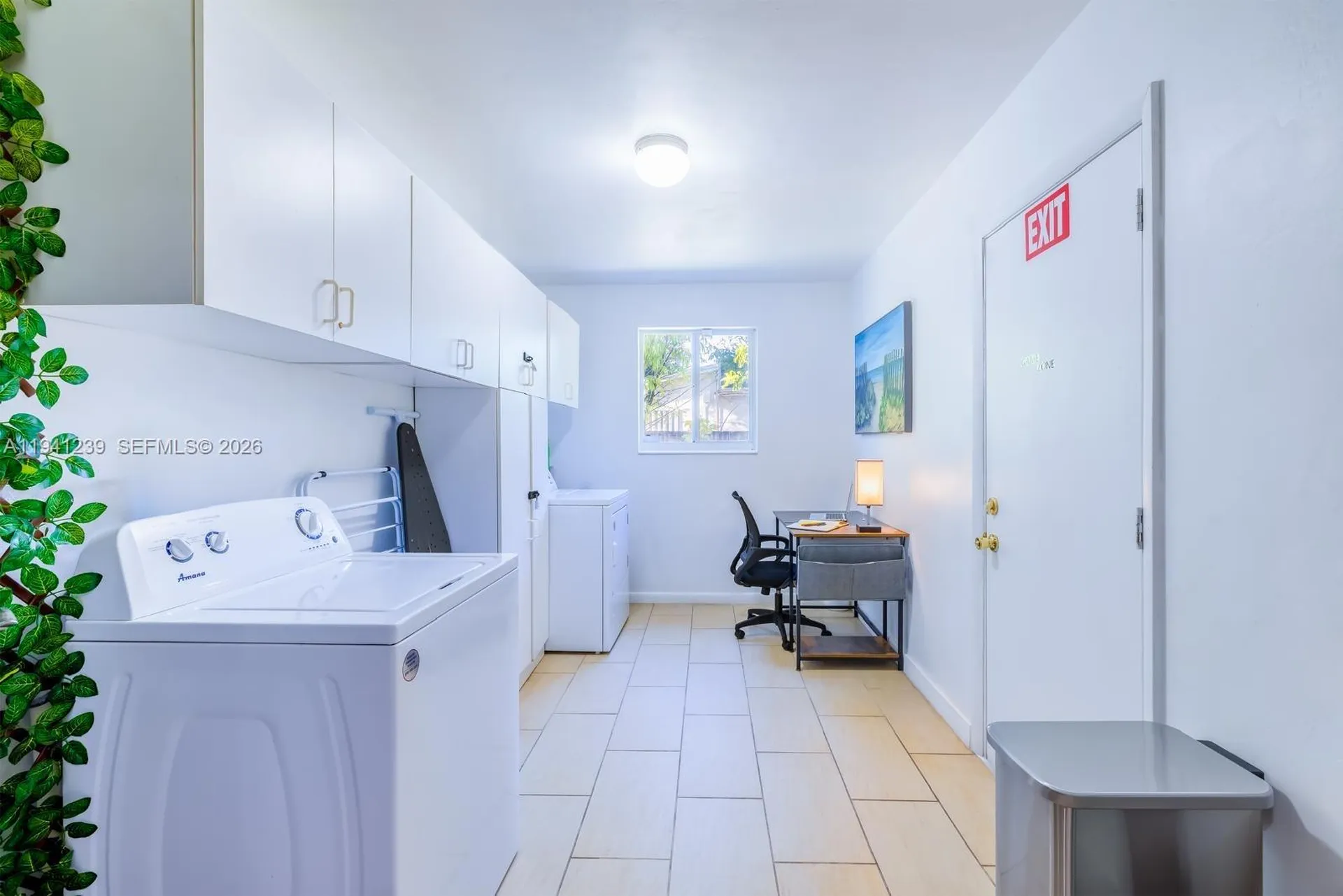 312 N Luna Court Hollywood FL 33021