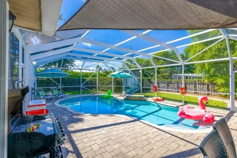 312 N Luna Court Hollywood FL 33021
