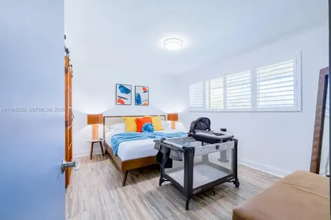 312 N Luna Court Hollywood FL 33021