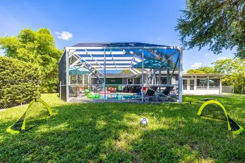 312 N Luna Court Hollywood FL 33021