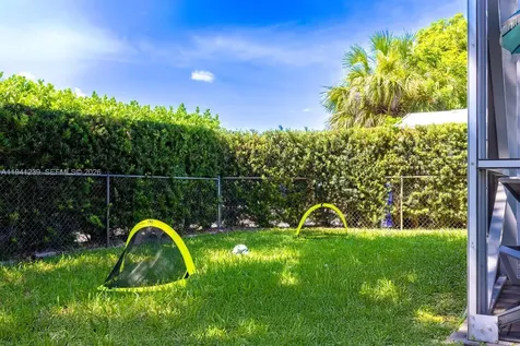 312 N Luna Court Hollywood FL 33021