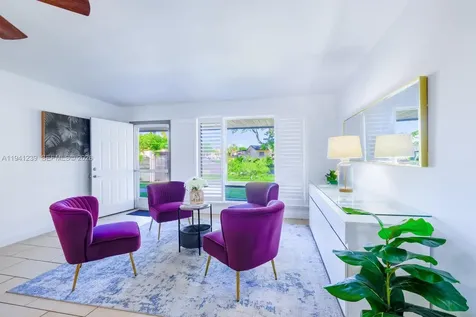 312 N Luna Court Hollywood FL 33021
