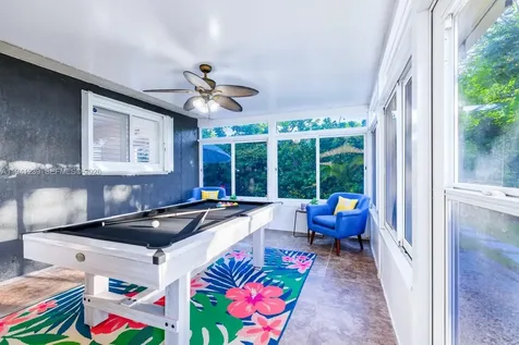 312 N Luna Court Hollywood FL 33021
