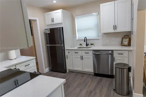 250 NW 14th Way Dania Beach FL 33004
