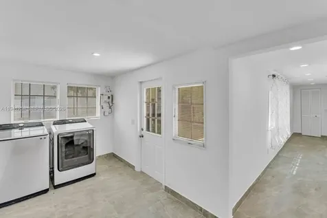 211 SE 9th Street Hallandale Beach FL 33009