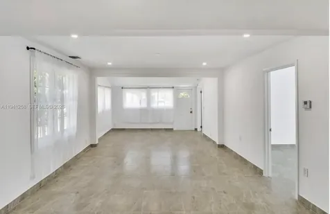 211 SE 9th Street Hallandale Beach FL 33009