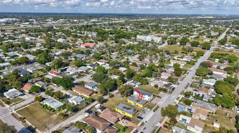 130 - 132 - 134 - 136 SW 8th Avenue Delray Beach FL 33444