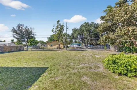 130 - 132 - 134 - 136 SW 8th Avenue Delray Beach FL 33444