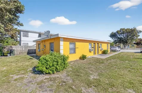 130 - 132 - 134 - 136 SW 8th Avenue Delray Beach FL 33444