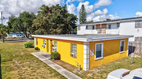 130 - 132 - 134 - 136 SW 8th Avenue Delray Beach FL 33444