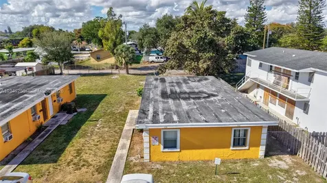 130 - 132 - 134 - 136 SW 8th Avenue Delray Beach FL 33444