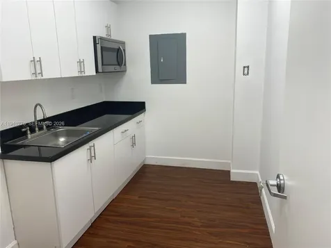 1607 Ponce De Leon Boulevard Coral Gables FL 33134