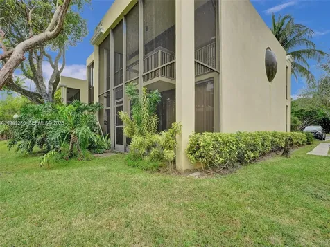 2910 SW 87th Terrace Davie FL 33328
