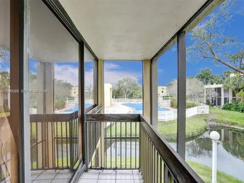 2910 SW 87th Terrace Davie FL 33328