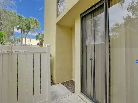 2910 SW 87th Terrace Davie FL 33328