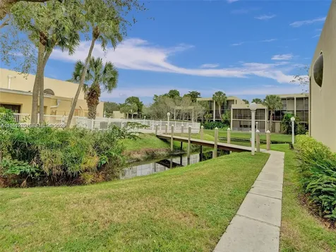 2910 SW 87th Terrace Davie FL 33328