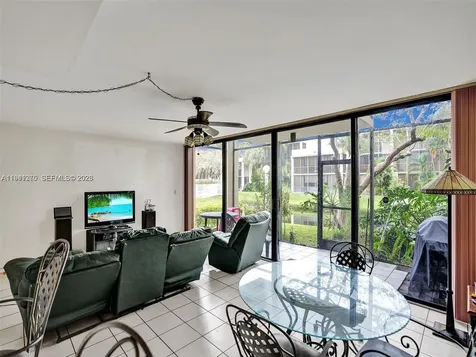 2910 SW 87th Terrace Davie FL 33328