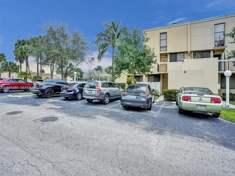 2910 SW 87th Terrace Davie FL 33328