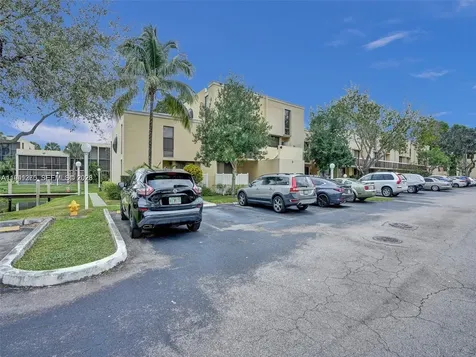 2910 SW 87th Terrace Davie FL 33328