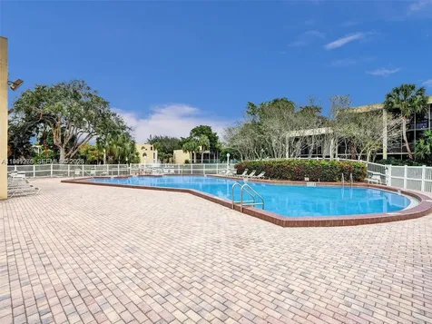 2910 SW 87th Terrace Davie FL 33328