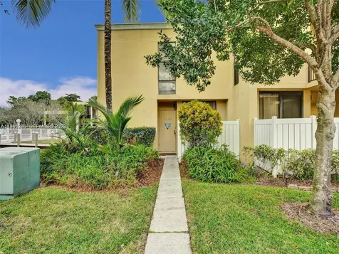 2910 SW 87th Terrace Davie FL 33328