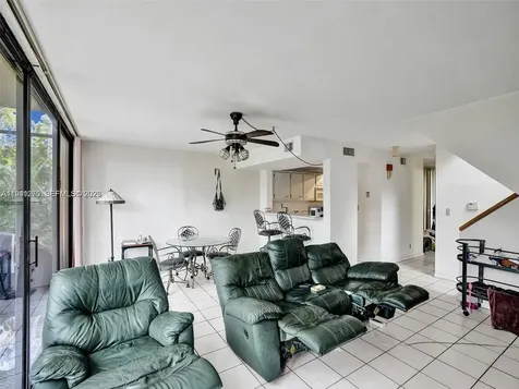 2910 SW 87th Terrace Davie FL 33328