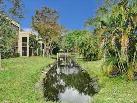 2910 SW 87th Terrace Davie FL 33328