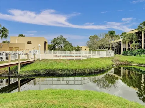 2910 SW 87th Terrace Davie FL 33328