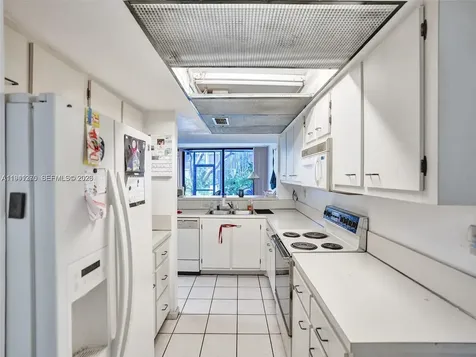 2910 SW 87th Terrace Davie FL 33328