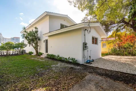 2922 S Le Jeune Road Coral Gables FL 33134
