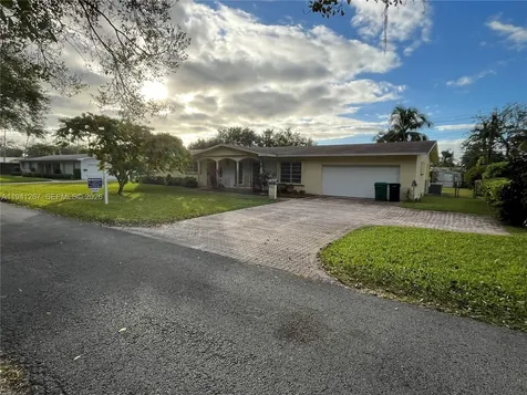 8492 SW 102nd Street Miami FL 33156